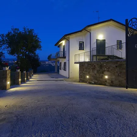 Podere San Michele Bed & Breakfast *